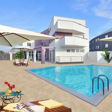 Ξενοδοχείο Hotel Zadar 4*