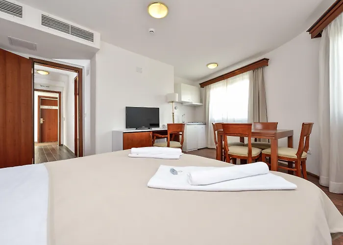 Hotel Zadar Отель Задар