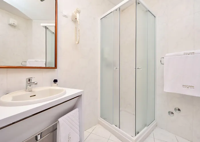 Hotel Zadar Отель 4*