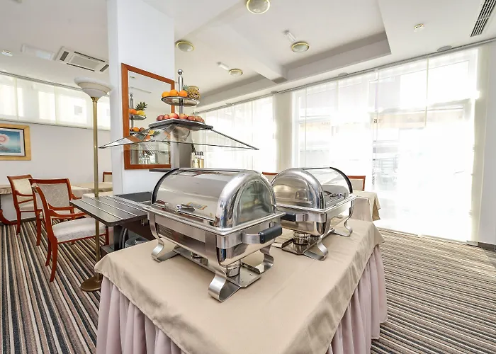 Отель Hotel Zadar