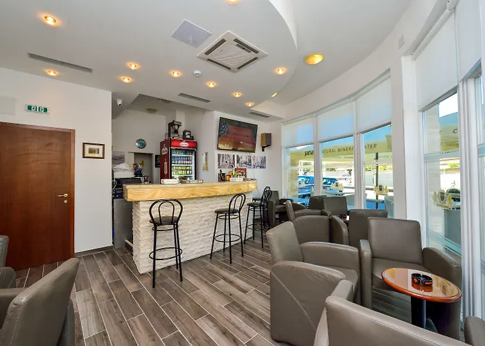 Hotel Zadar Задар