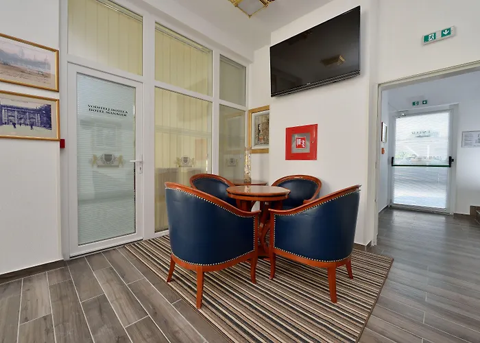 Отель Hotel Zadar 4*