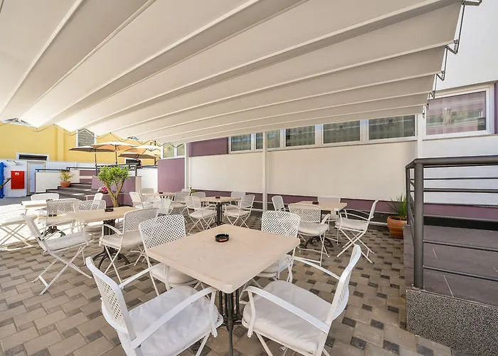 Отель Hotel Zadar