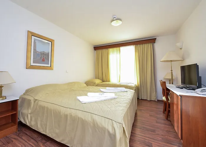 Отель Hotel Zadar