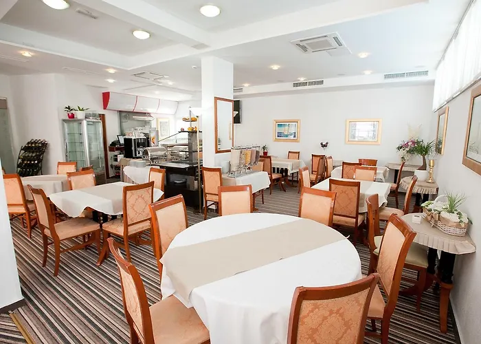 Hotel Zadar Задар