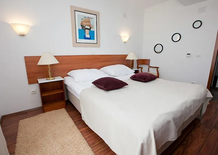 Отель Hotel Zadar Задар